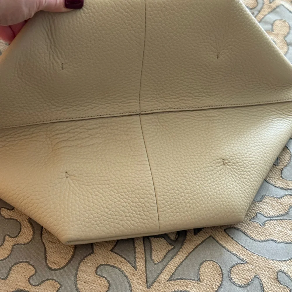 Cuyana Pebbled Leather Shoulder Bag in Stone - Picture 2 of 6